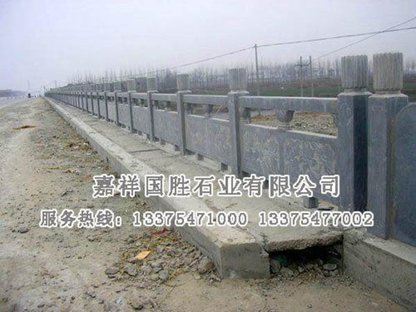 青石栏杆.jpg