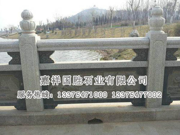 花岗岩石栏杆.jpg